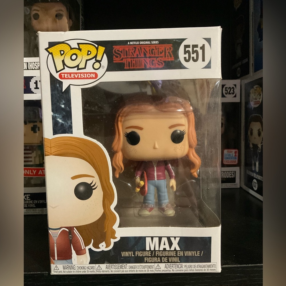 Nib Funko Pop Stranger Things Max with skateboard Pop Vaulted Box Damage